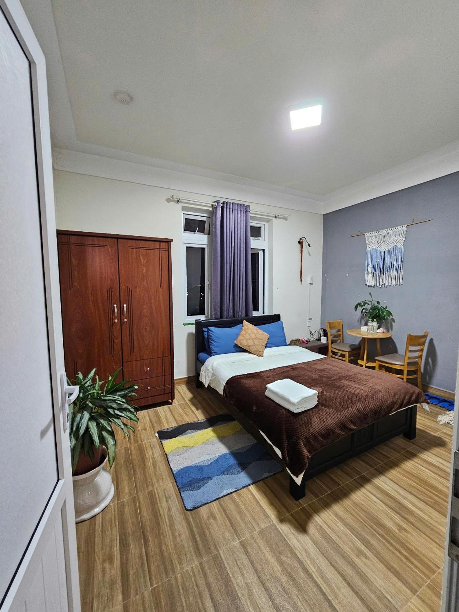 Hotel Dop *